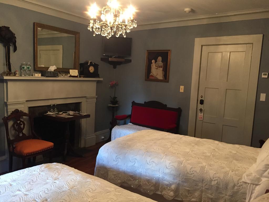 Bushnell House Westbrook Room photo